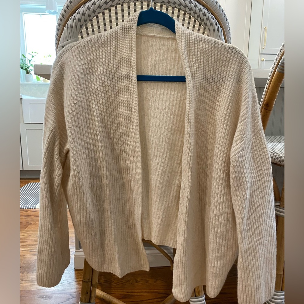 Everlane cotton and wool blend cardigan with pockets